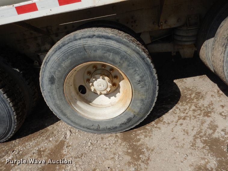 image for item FX9121 2004 Sterling L-Line ready mix truck