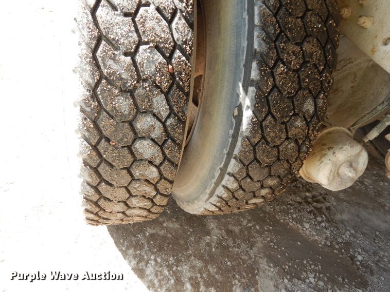 image for item FX9121 2004 Sterling L-Line ready mix truck