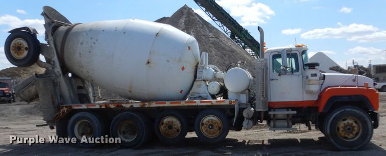 image for item FX9123 1997 Mack RD ready mix truck