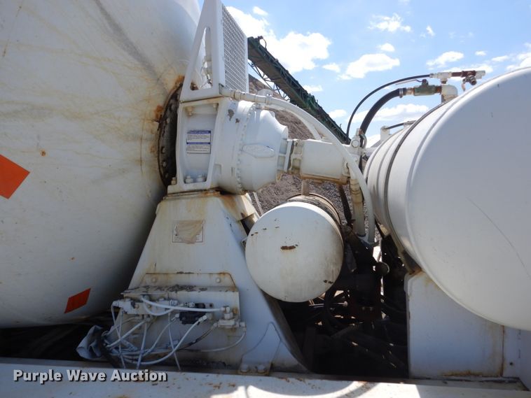 image for item FX9123 1997 Mack RD ready mix truck