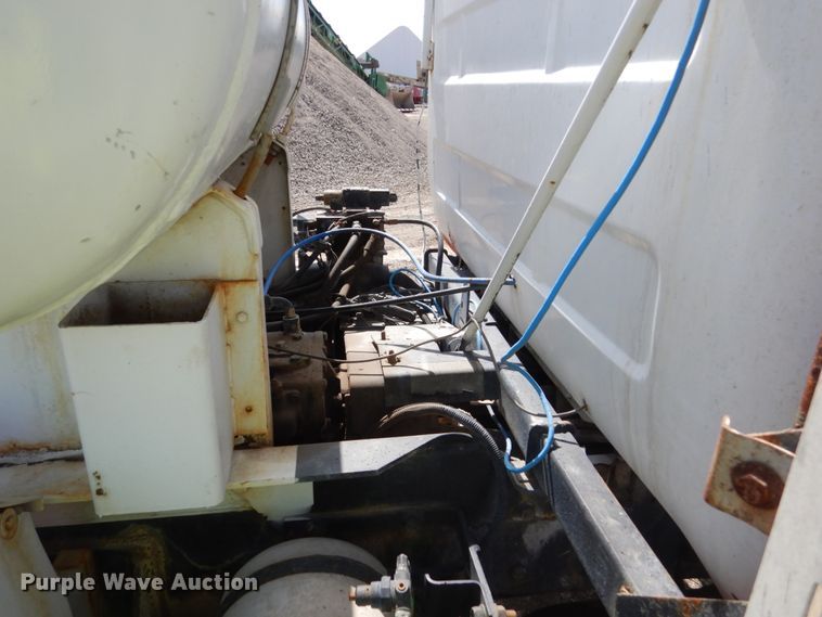 image for item FX9123 1997 Mack RD ready mix truck