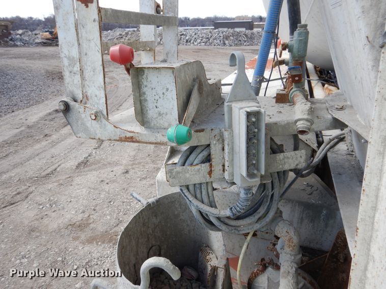 image for item FX9123 1997 Mack RD ready mix truck