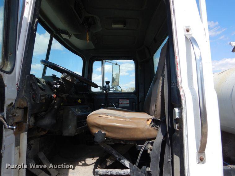 image for item FX9123 1997 Mack RD ready mix truck