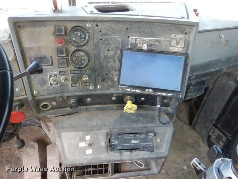 image for item FX9123 1997 Mack RD ready mix truck