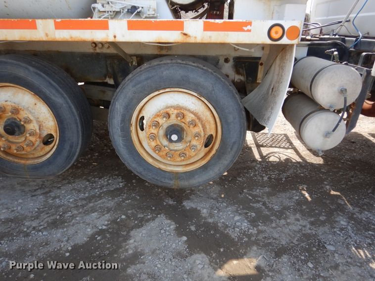 image for item FX9123 1997 Mack RD ready mix truck