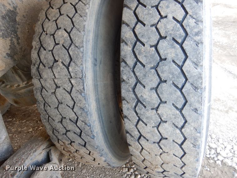 image for item FX9123 1997 Mack RD ready mix truck