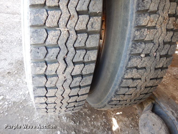 image for item FX9123 1997 Mack RD ready mix truck