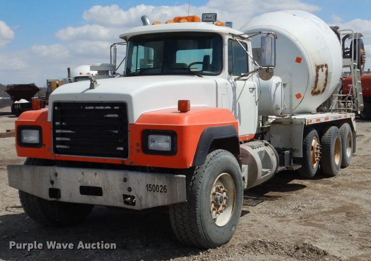 image for item FX9124 1997 Mack RD690S ready mix truck