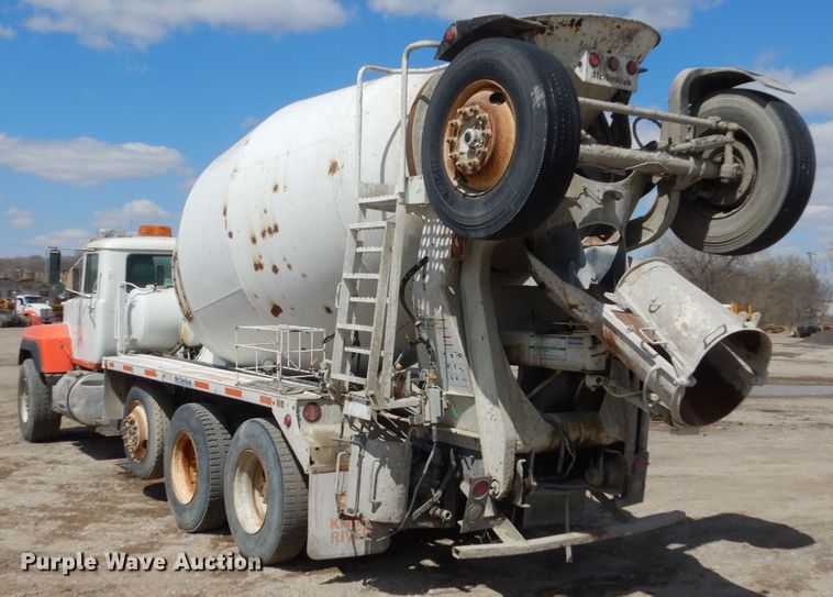image for item FX9124 1997 Mack RD690S ready mix truck