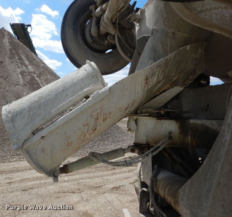 image for item FX9124 1997 Mack RD690S ready mix truck