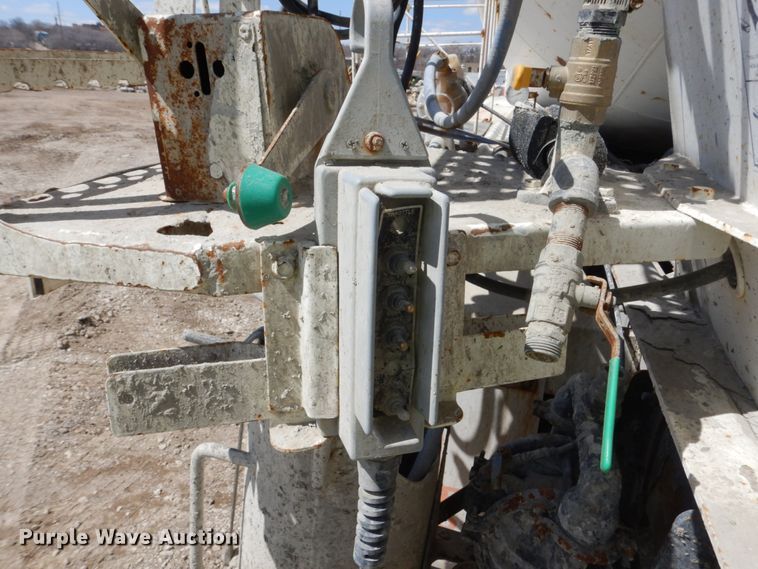 image for item FX9124 1997 Mack RD690S ready mix truck