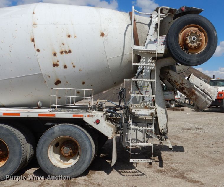 image for item FX9124 1997 Mack RD690S ready mix truck