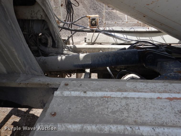 image for item FX9124 1997 Mack RD690S ready mix truck