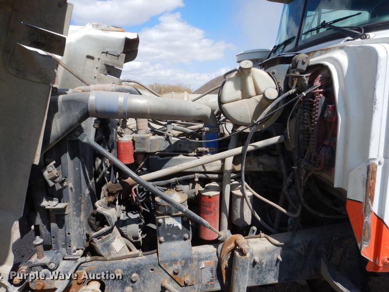 image for item FX9124 1997 Mack RD690S ready mix truck