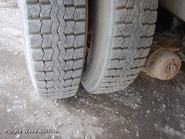 image for item FX9124 1997 Mack RD690S ready mix truck