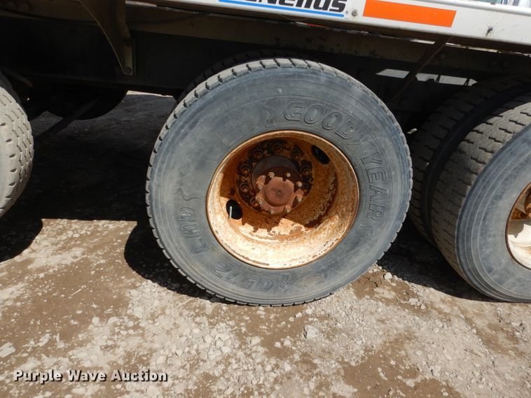 image for item FX9124 1997 Mack RD690S ready mix truck