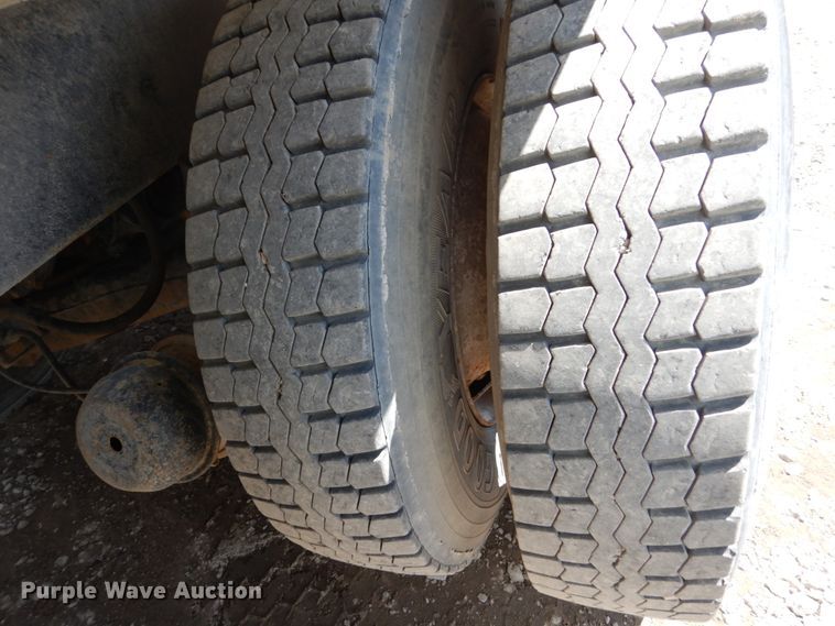 image for item FX9124 1997 Mack RD690S ready mix truck