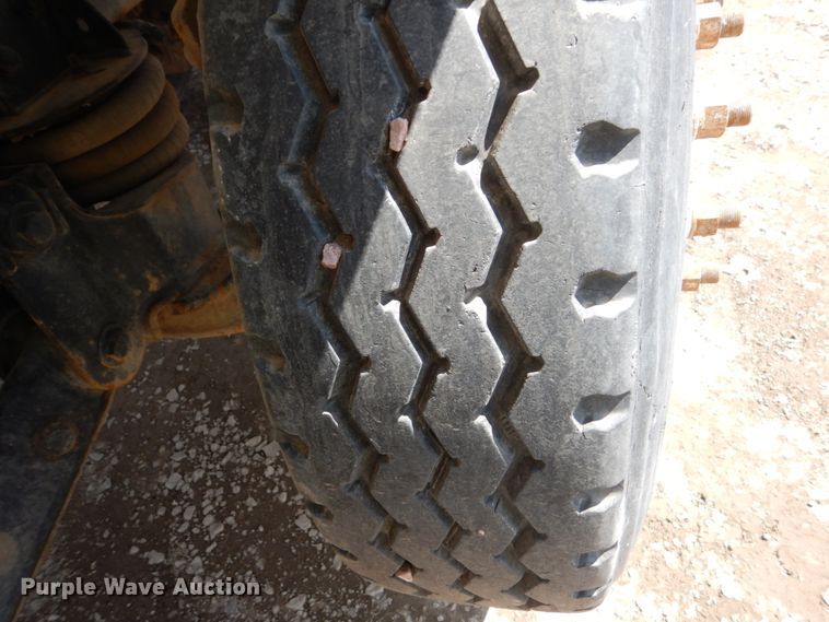 image for item FX9124 1997 Mack RD690S ready mix truck