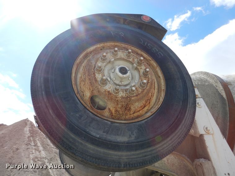 image for item FX9124 1997 Mack RD690S ready mix truck