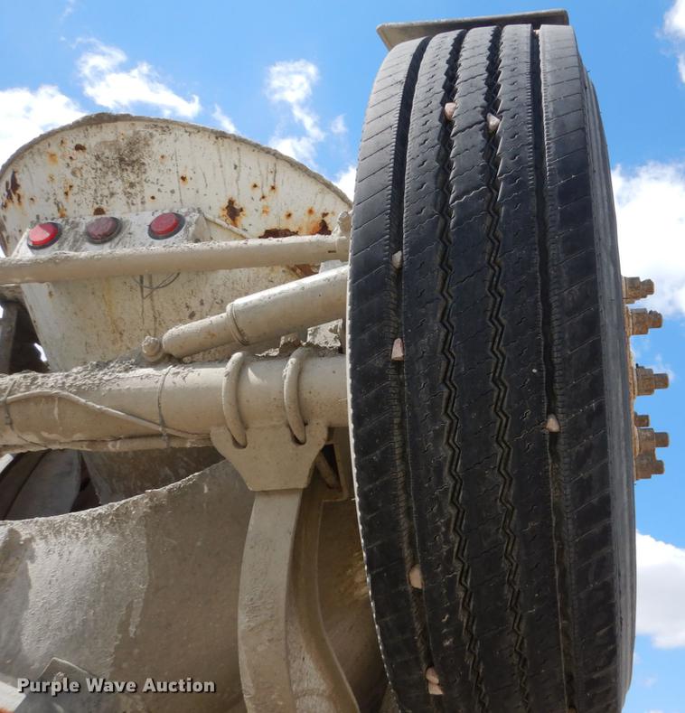image for item FX9124 1997 Mack RD690S ready mix truck