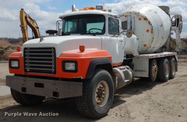 image for item FX9125 1997 Mack RD690S ready mix truck