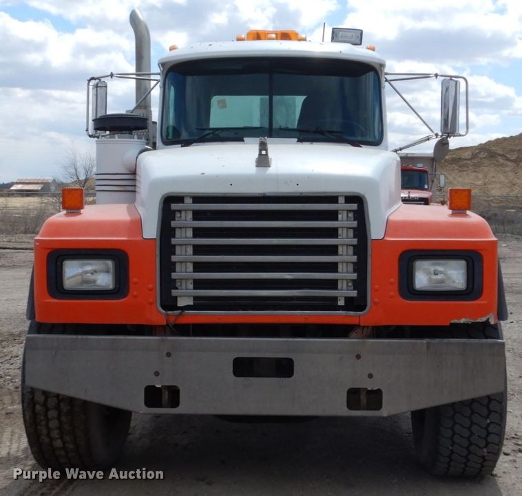 image for item FX9125 1997 Mack RD690S ready mix truck