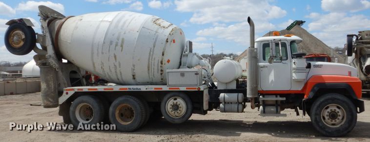 image for item FX9125 1997 Mack RD690S ready mix truck