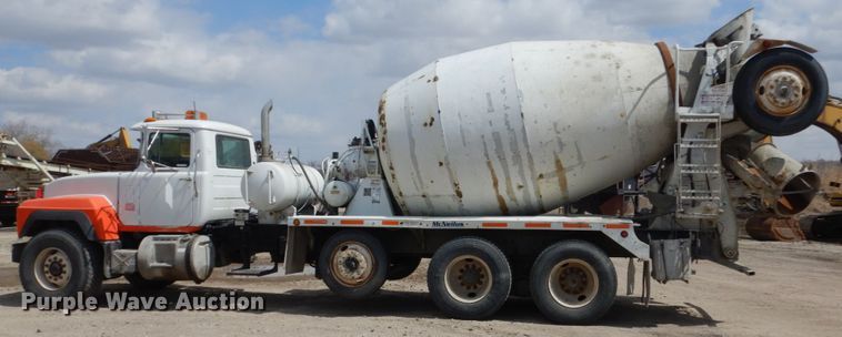 image for item FX9125 1997 Mack RD690S ready mix truck