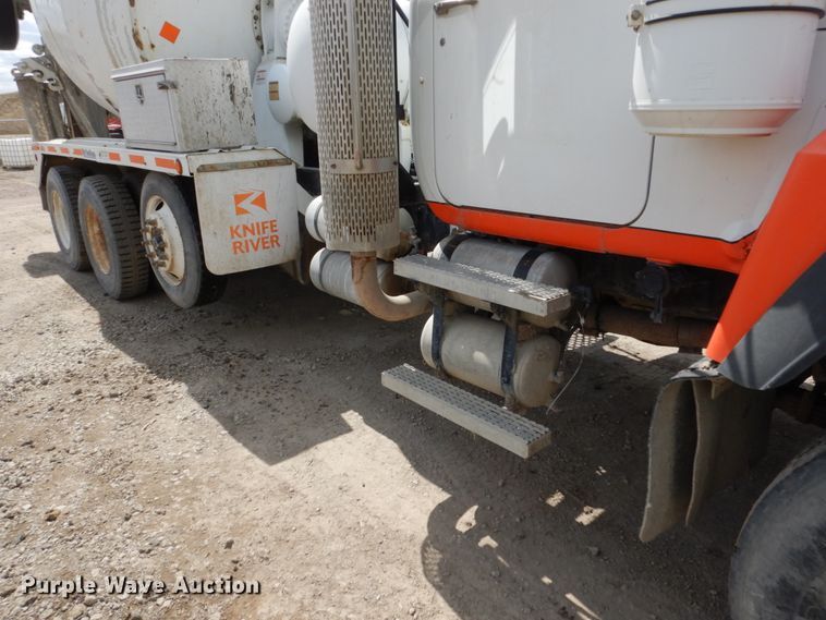 image for item FX9125 1997 Mack RD690S ready mix truck