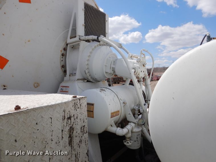 image for item FX9125 1997 Mack RD690S ready mix truck