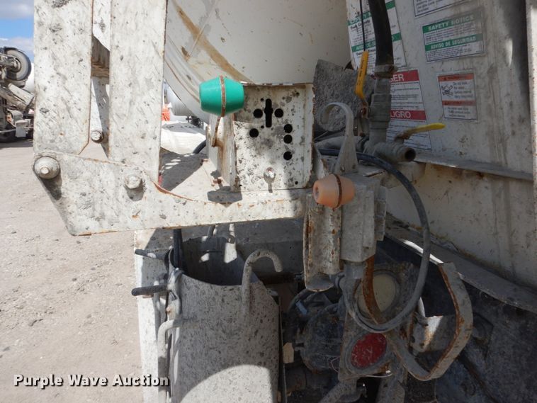 image for item FX9125 1997 Mack RD690S ready mix truck