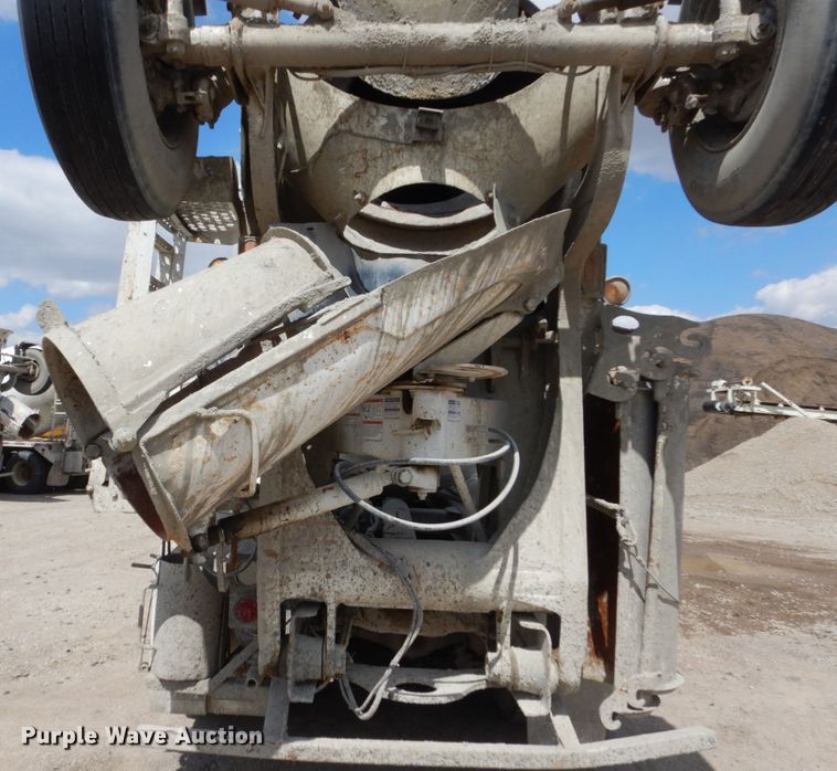 image for item FX9125 1997 Mack RD690S ready mix truck