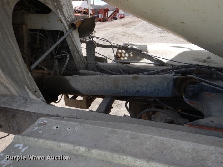 image for item FX9125 1997 Mack RD690S ready mix truck