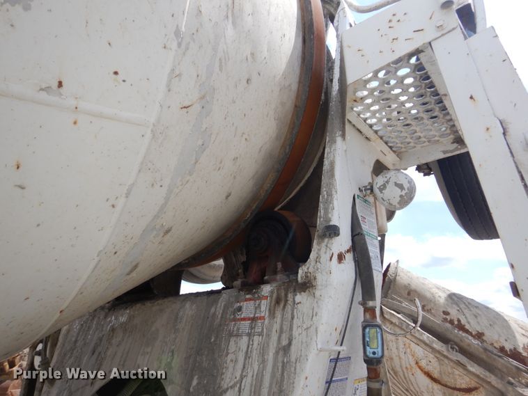 image for item FX9125 1997 Mack RD690S ready mix truck