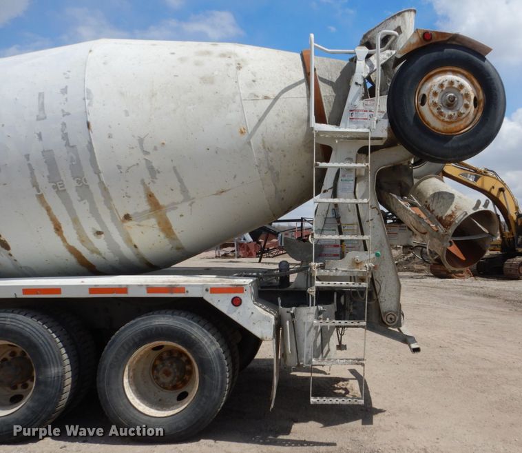 image for item FX9125 1997 Mack RD690S ready mix truck