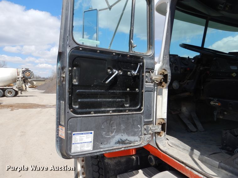 image for item FX9125 1997 Mack RD690S ready mix truck