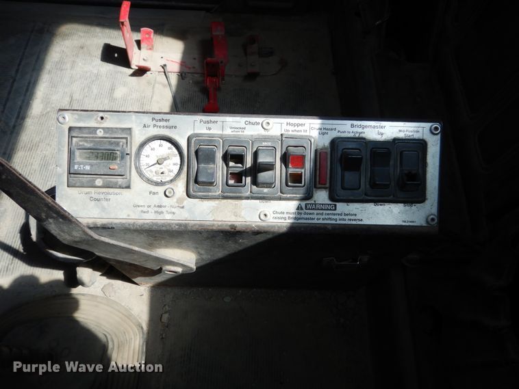 image for item FX9125 1997 Mack RD690S ready mix truck