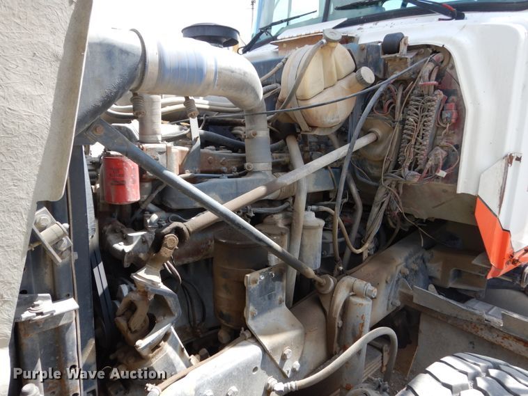 image for item FX9125 1997 Mack RD690S ready mix truck