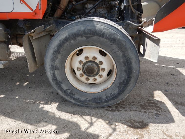 image for item FX9125 1997 Mack RD690S ready mix truck