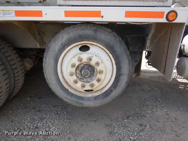 image for item FX9125 1997 Mack RD690S ready mix truck