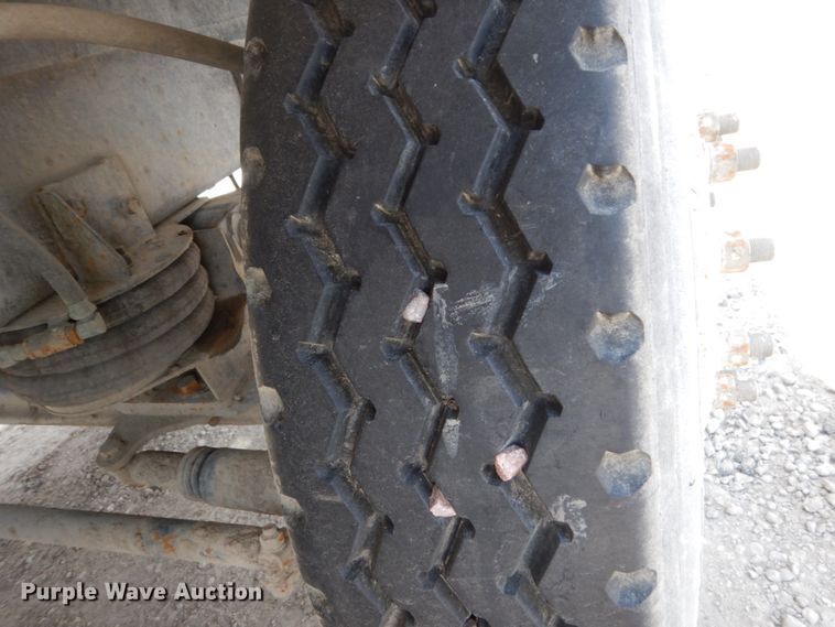 image for item FX9125 1997 Mack RD690S ready mix truck