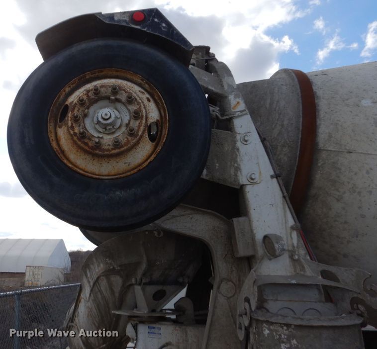 image for item FX9125 1997 Mack RD690S ready mix truck