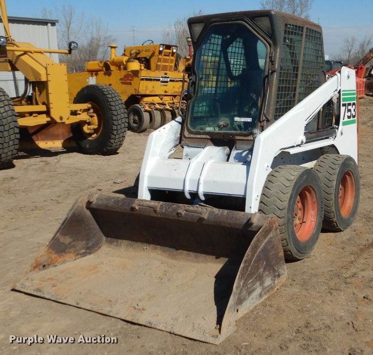 image for item FX9136 2000 Bobcat 753  skid steer loader