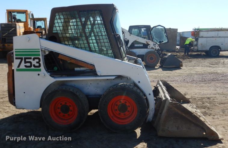 image for item FX9136 2000 Bobcat 753  skid steer loader
