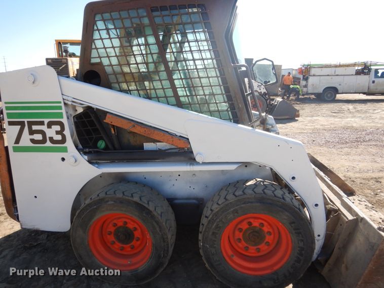 image for item FX9136 2000 Bobcat 753  skid steer loader