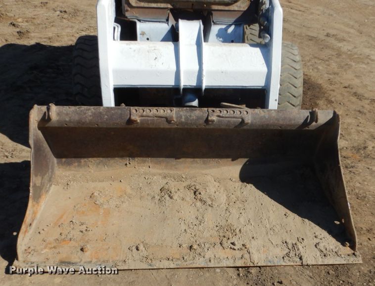 image for item FX9136 2000 Bobcat 753  skid steer loader