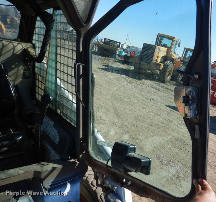 image for item FX9136 2000 Bobcat 753  skid steer loader