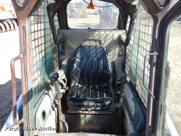 image for item FX9136 2000 Bobcat 753  skid steer loader