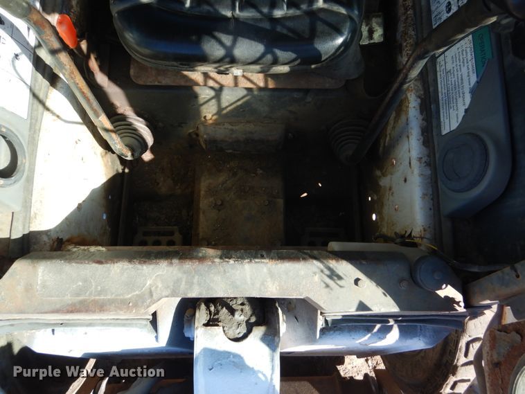 image for item FX9136 2000 Bobcat 753  skid steer loader