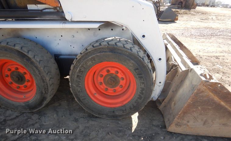 image for item FX9136 2000 Bobcat 753  skid steer loader